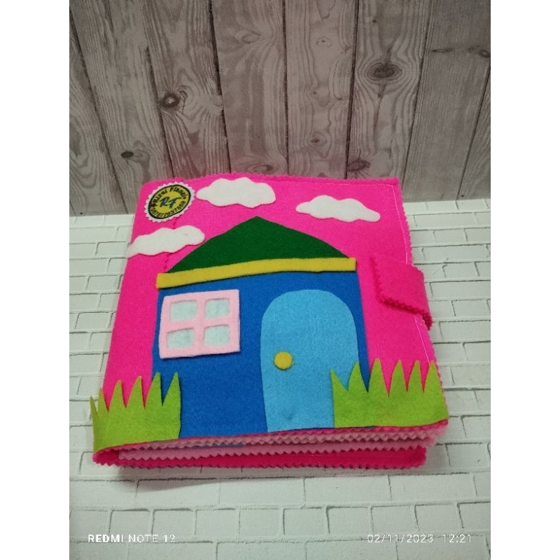 Busy book kain flanel