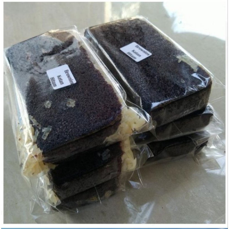 

Brownies Ketan Hitam slice