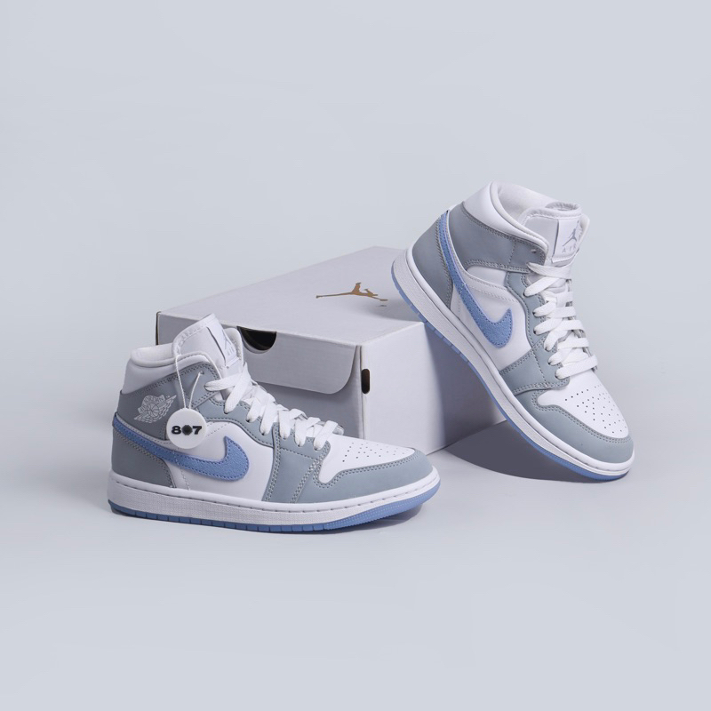 Air Jordan 1 Mid Wolf Grey