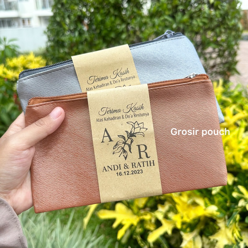 (minimal order 100 pcs)souvenir dompet metalik pouch gliter souvenir pouch souvenir pernikahan pouch