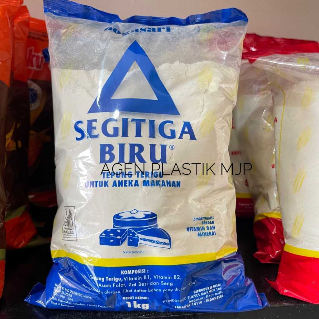 

GPM || Tepung terigu segitiga biru kemasan ekonomis 1000 gram