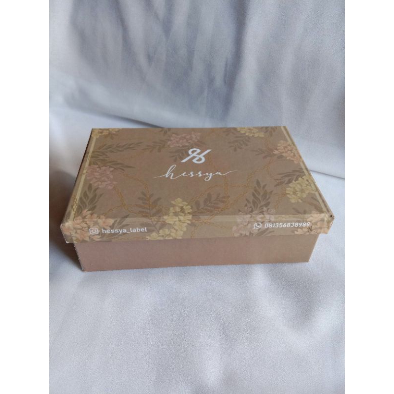 

kotak kado hardbox 15x10x7