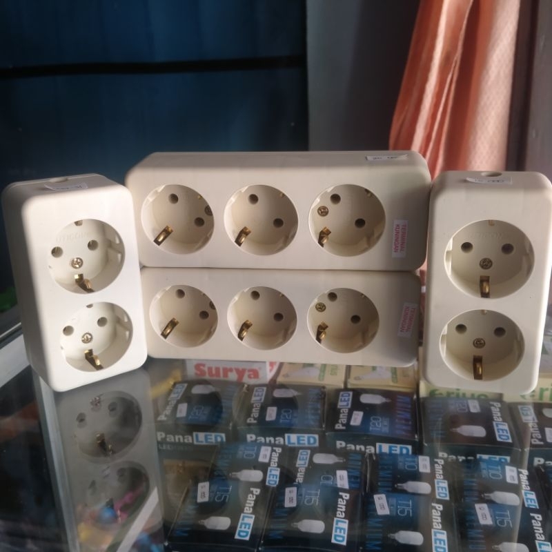 terminal 2 lubang uticon