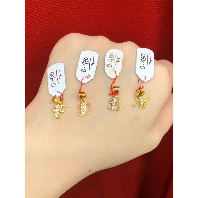 Liontin huruf 375/8K