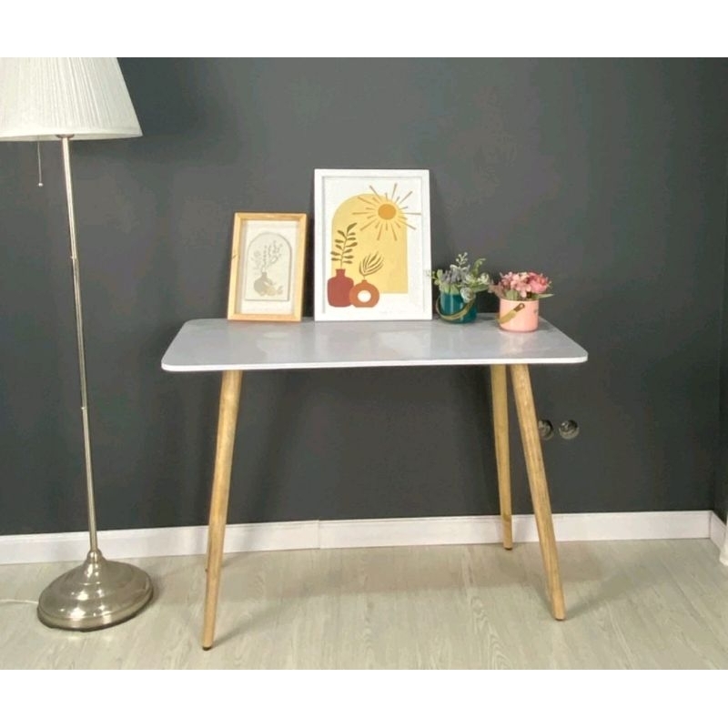 Meja kerja belajar dan meja komputer laptop