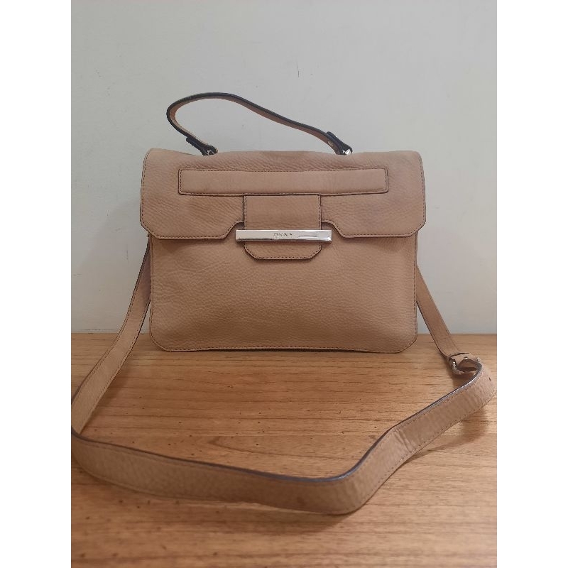 Slingbag DKNY- TAS PRELOVED BRANDED ORIGINAL