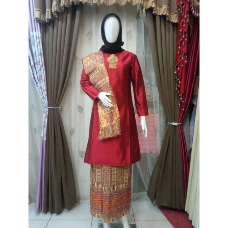 (satu sets kebaya polos//)// kebaya melayu polos//kebaya iriana//
