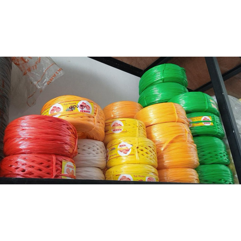 

TALI WARNA WARNI BERAT +-2ons