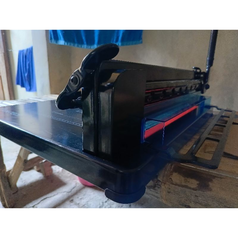 Pemotong kertas A3+ kapasitas 1 rim bekas