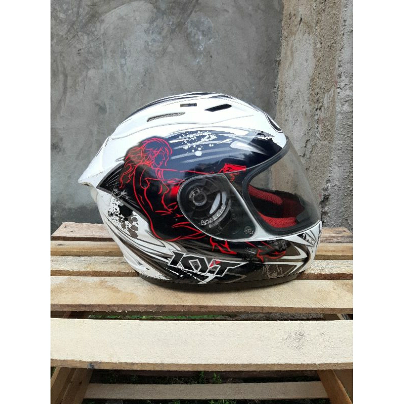 Helm KYT Rc Seven Motif (Bekas)