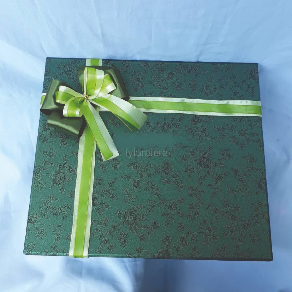 

Custom Order Gift Box 29x33x12