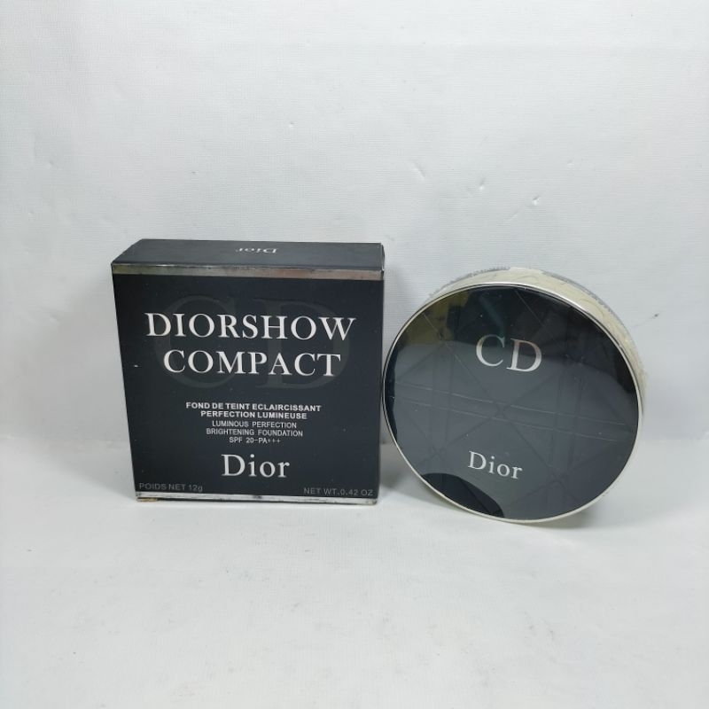 Bedak Padat Dior(Diorshow Compact)