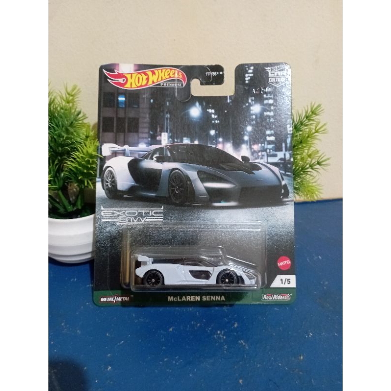 Hot wheels premium Mclaren Senna Exotic Envy