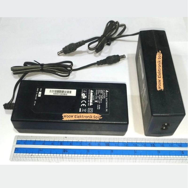 Adaptor Switching 12V 2,5A Jek DC Model Jarum Diameter 4,7mm