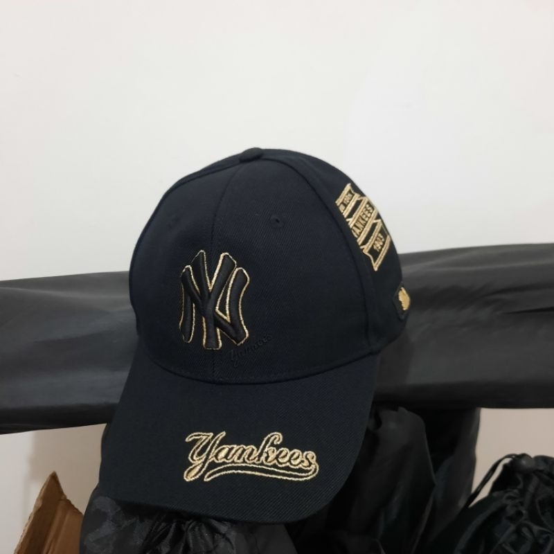 caps MLB