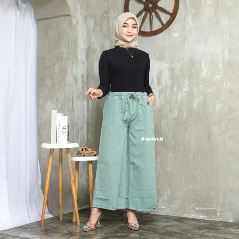 Gratong Kulot Jeans Pinggang Karet, Kulot Jeans Putih Hitam, Kulot Mozza Pinggang Karet Sage Cream