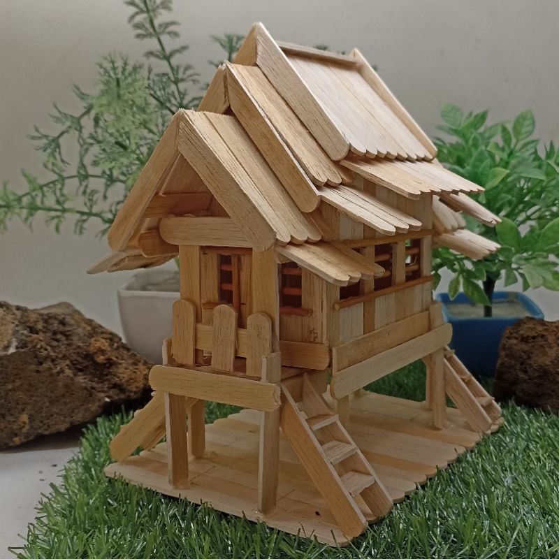 miniatur rumah Panjang Kalimantan Barat stik es krim