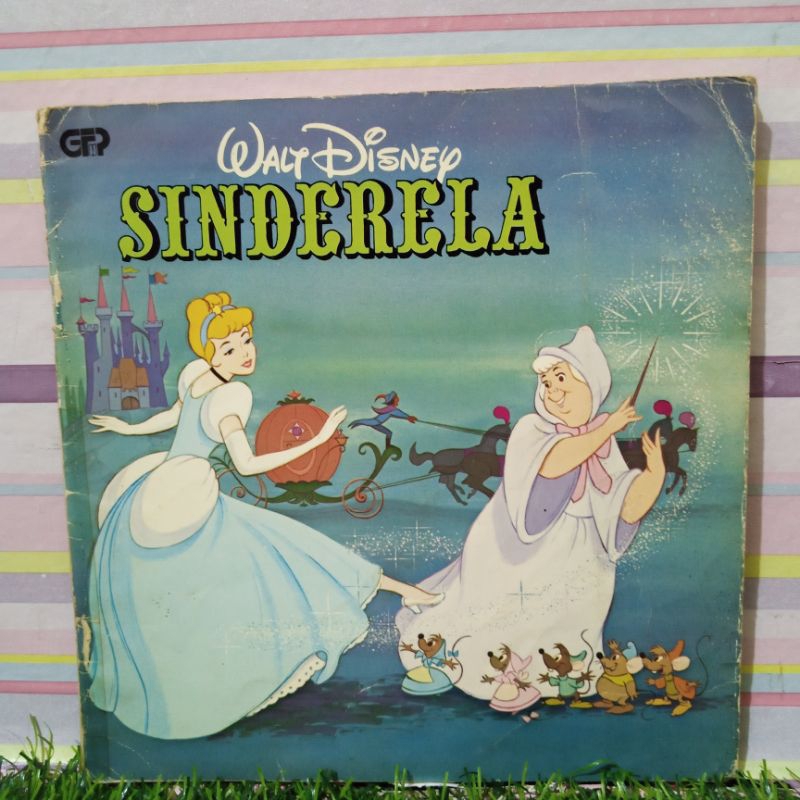 BUKU Waly Disney - Sinderela