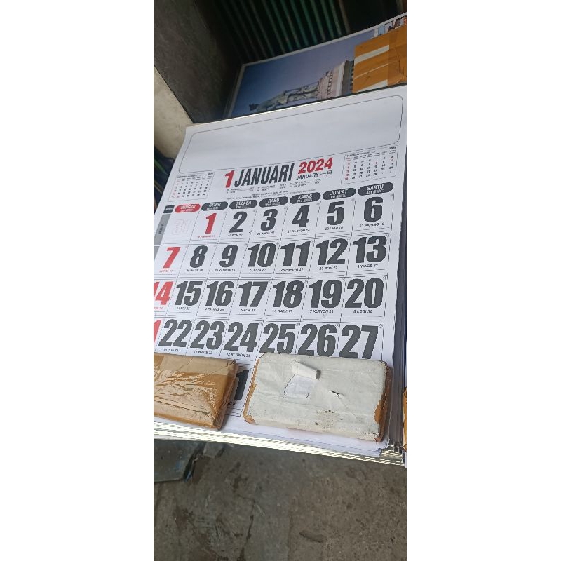 

kalender 2024 extra besar