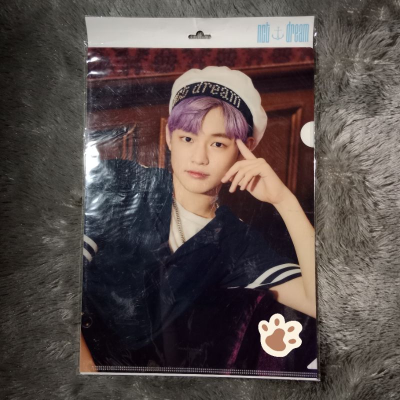 Chenle We Young L-Holder