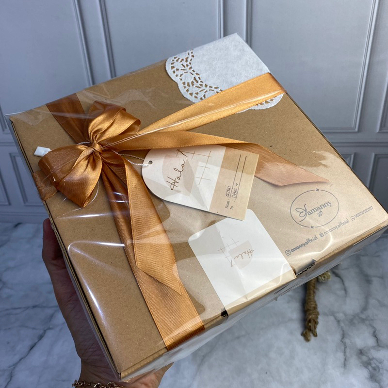 

HAMPERS Premium dengan mini g0ld, kado nikah, kado wisuda, dll.