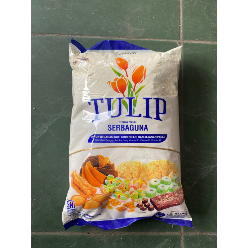 

TEPUNG TERIGU TULIP 1 KG