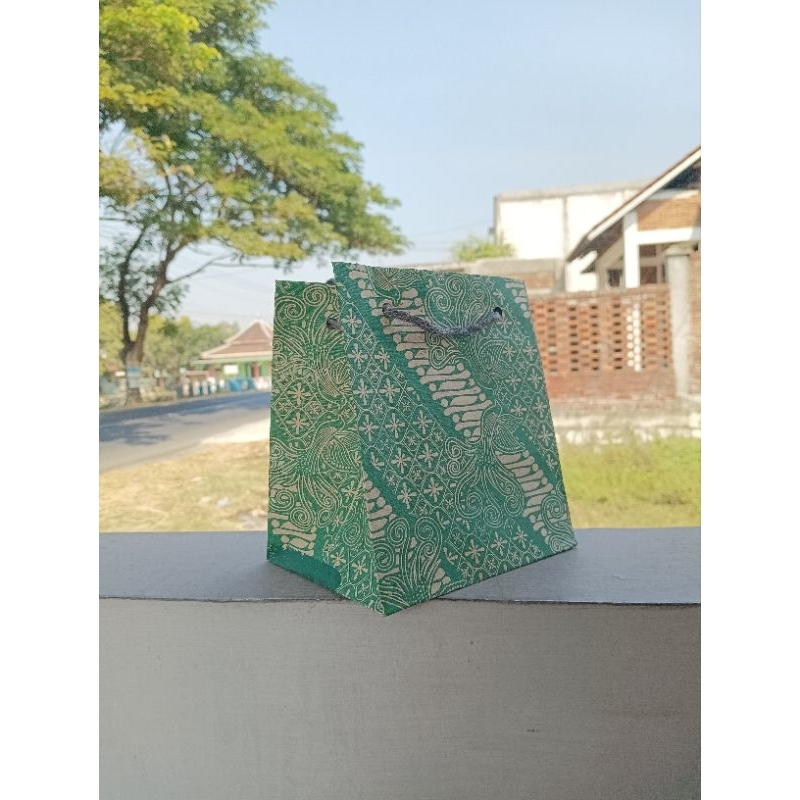 

PAPER BAG 16×14×14 polos,motif