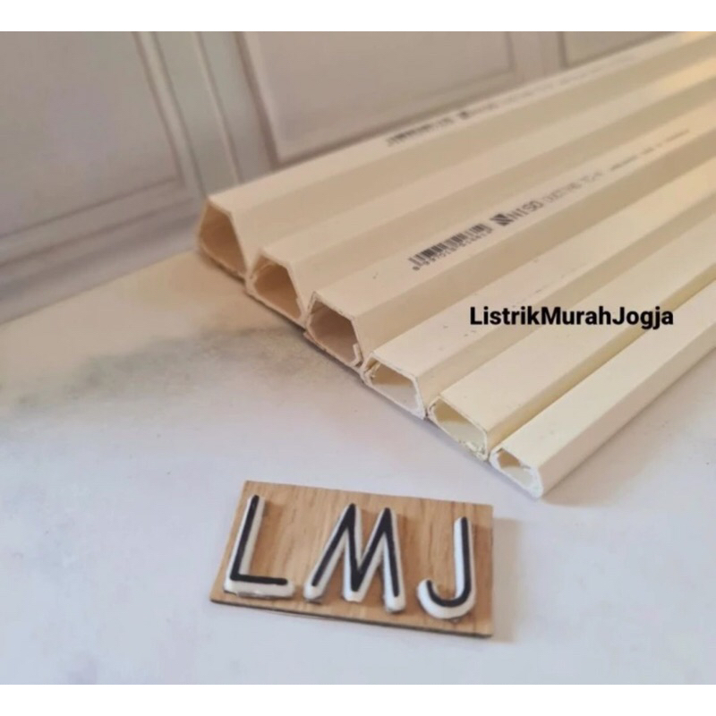 NISO TC Kabel Protektor 1 2 3 4 5 6 protector cable / cable duct TC NISO Panjang 1m 1 meter