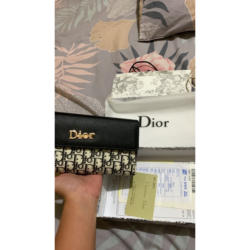 dompet dior
