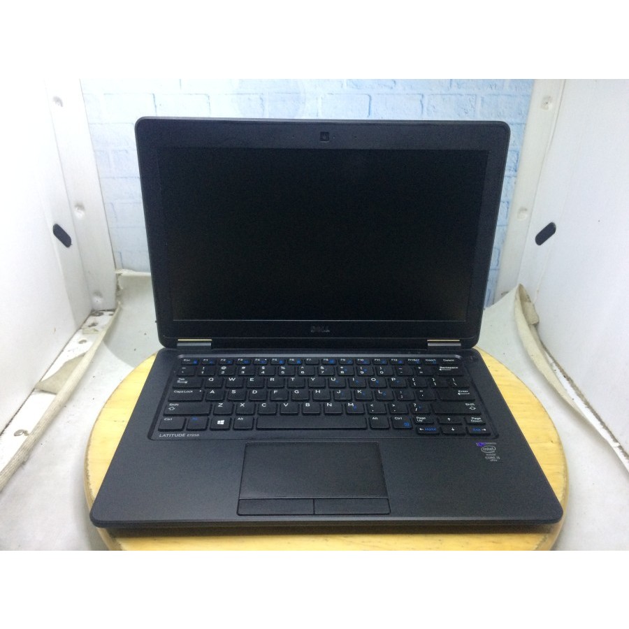 DELL LATITUDE E7250 I7 5600U 8GB RAM 256GB SSD MULUS
