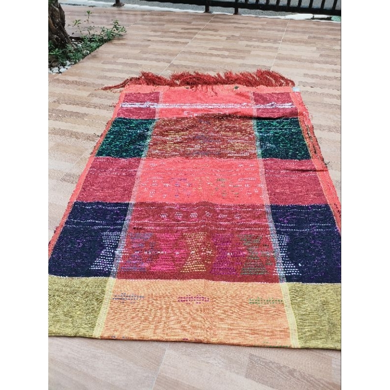 Ulos Sadum Pelangi cantik dan mewah