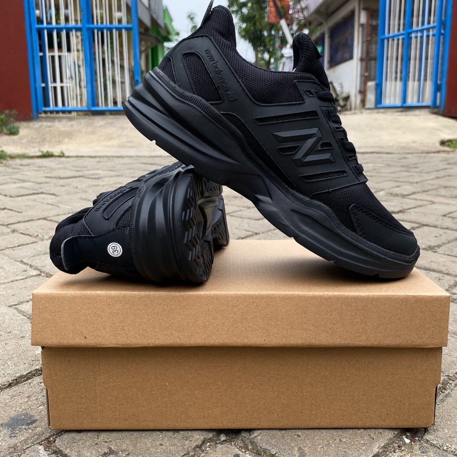 ➻➶✱✼ PROMO COD  Sepatu Hitam Polos Full Black NB(New Balance) Sneakers Pria Dan Wanita Couple Spatu 