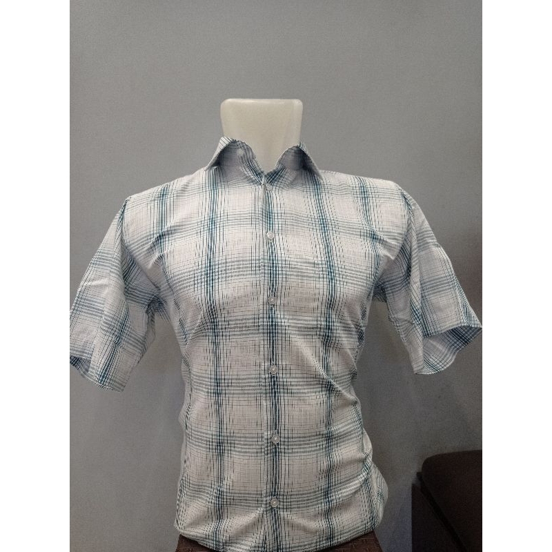 Alisan Kemeja Pendek Motif Kotak Garis Reguler