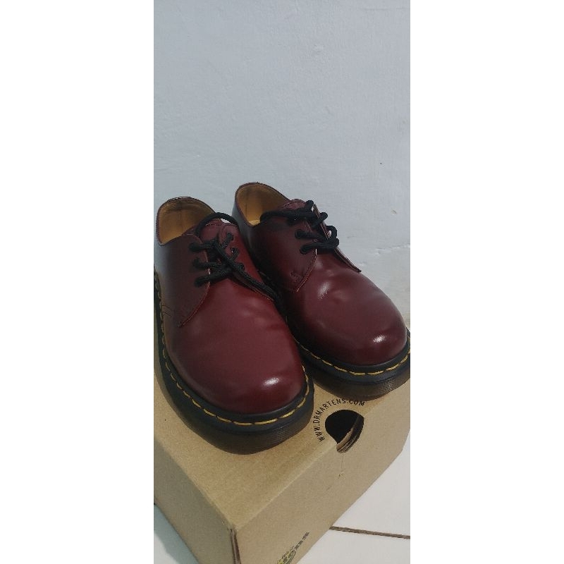 Sepatu Docmart Red Cherry
