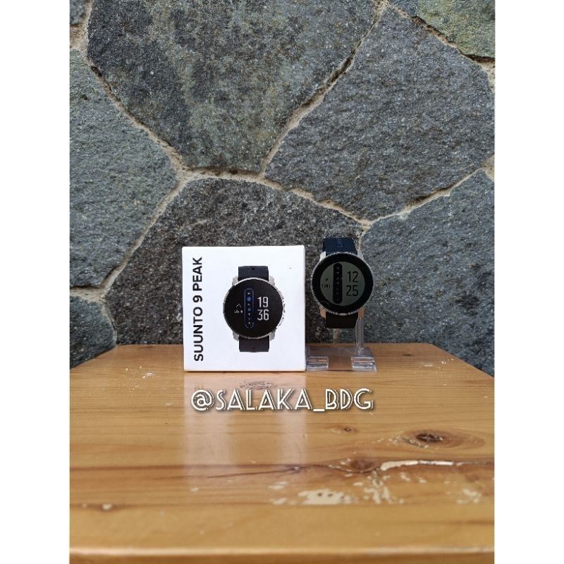Suunto 9 Peak Granite Titanium