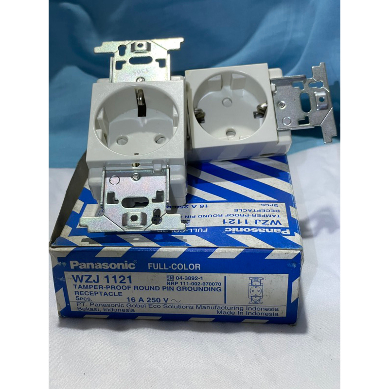 Panasonic WZJ1121 Stop Kontak Arde Panasonic WZJ1121