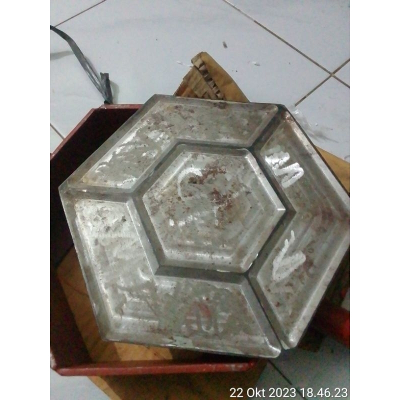 cetakan paving segi enam Antik