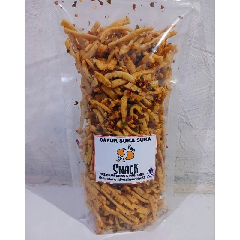 

Kue bawang spicy daun jeruk