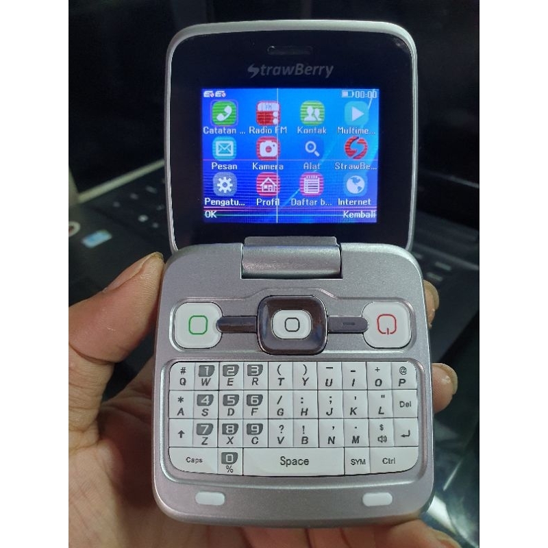 Hp StrawBerry ST99 WHISKY Minus Lcd ada garis2 fungsi normal