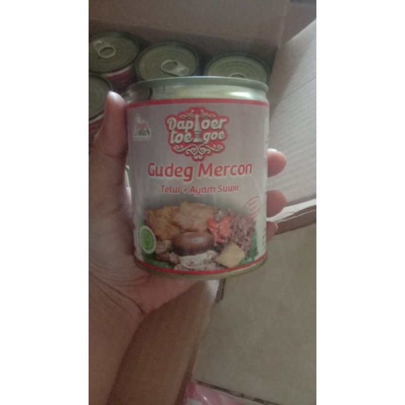 

Dapoer Toegoe Gudeg mercon Telur + Ayam suwir