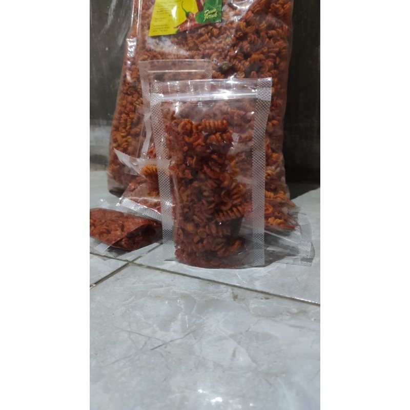 

Makaroni Spiral Pedas Daun Jeruk Nagih