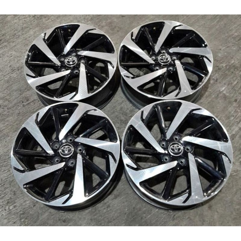 Velg Mobil Bekas Original Toyota Rush Ring 17x6,5 Pcd 5x14,3 Black Polis Buat inova Terios Grand Max