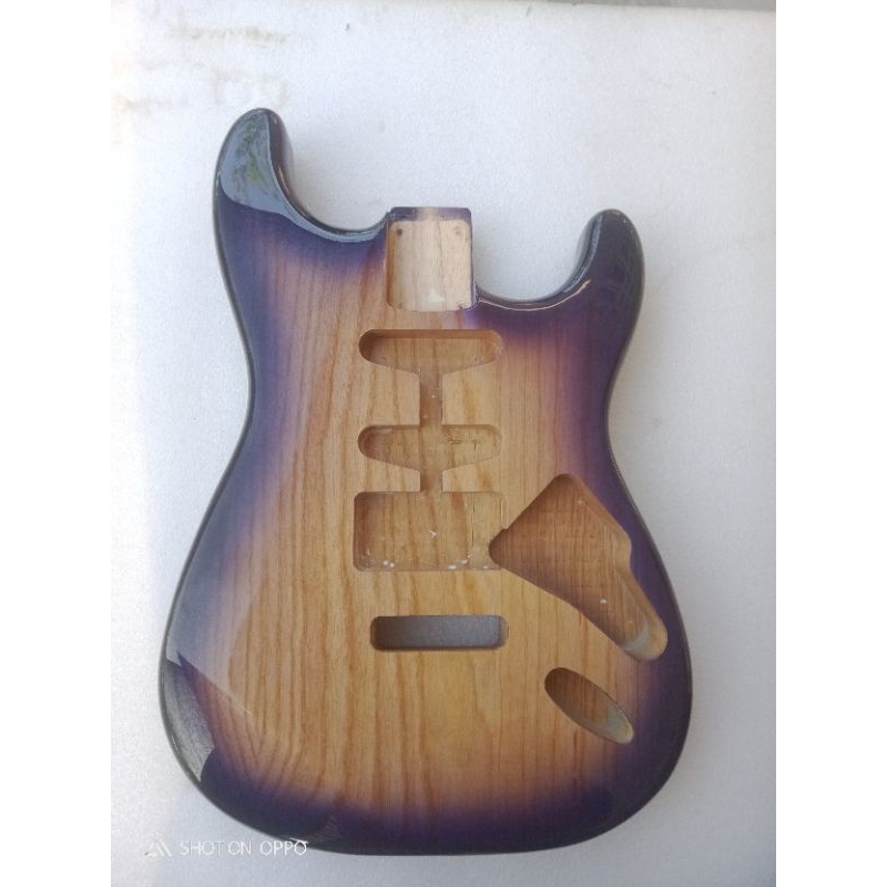 body gitar stratocaster
