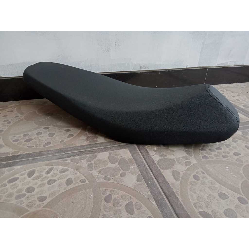 Jok MOTOR MIO J/GT MODEL ROADRACE BAHAN KULIT AMPLAS-Jok motor mio j tinggal pasang