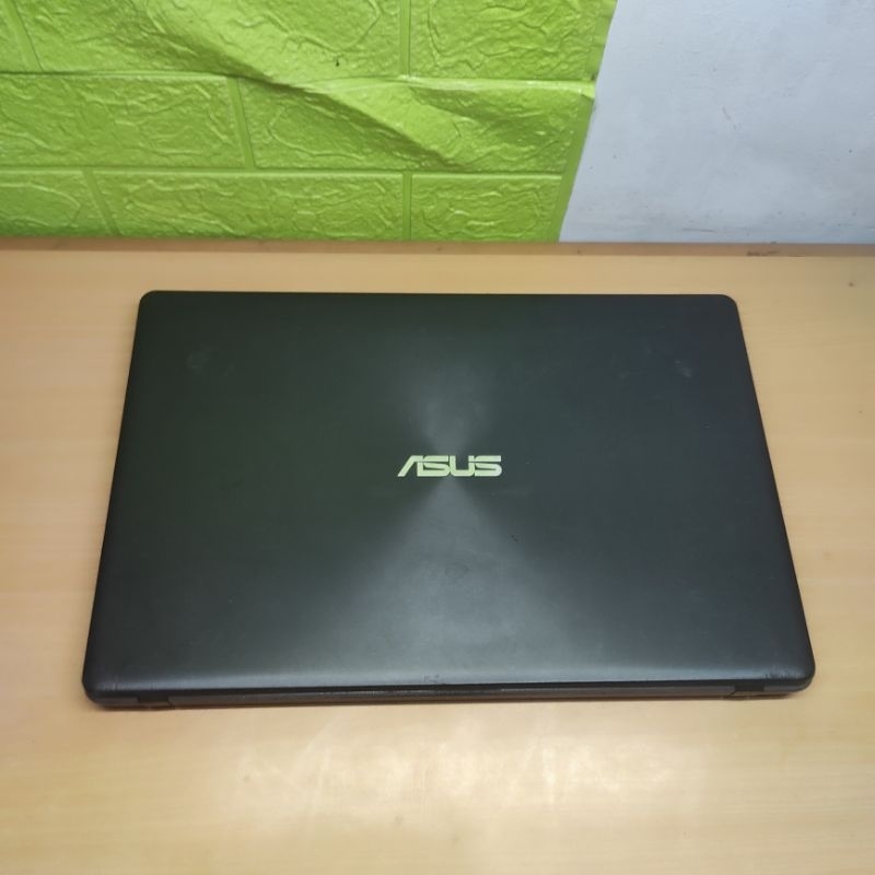 kesing casing case laptop Asus X550D