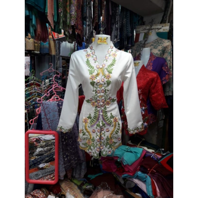 Kebaya katun putih bordir warna lengan panjang