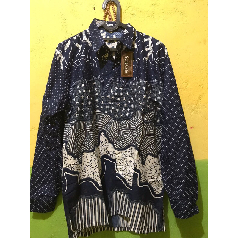 kemeja batik pria navy
