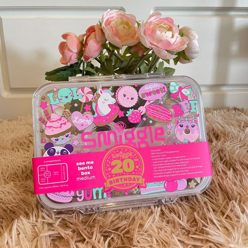 Smiggle bento box medium