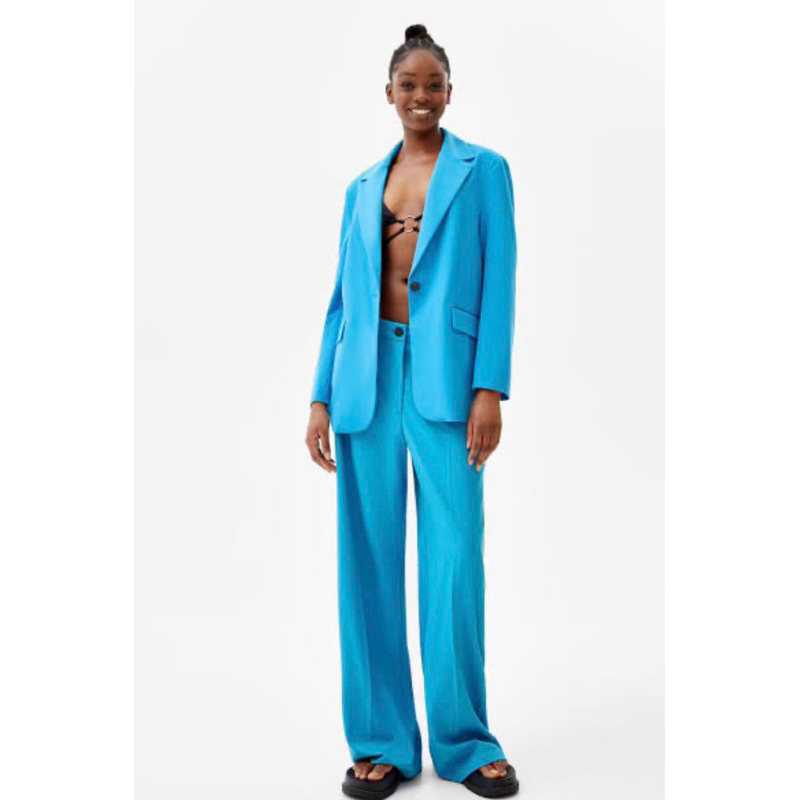 Feminine cut blazer bershka original