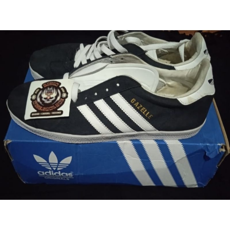 sepatu Adidas Gazelle second